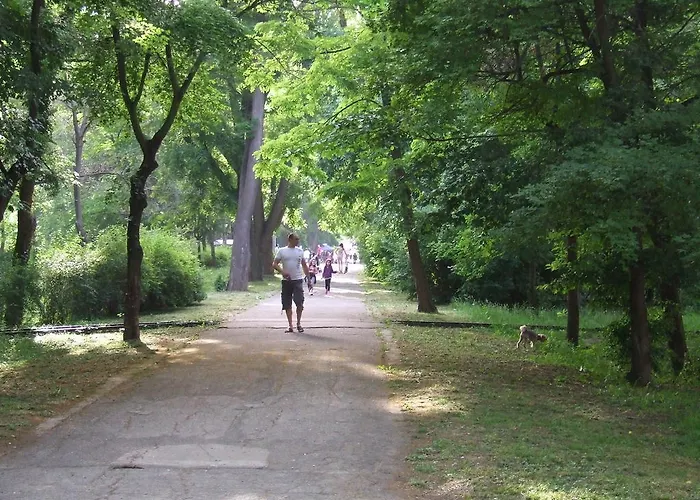 ゲストハウス Varnaflats Guest 2*